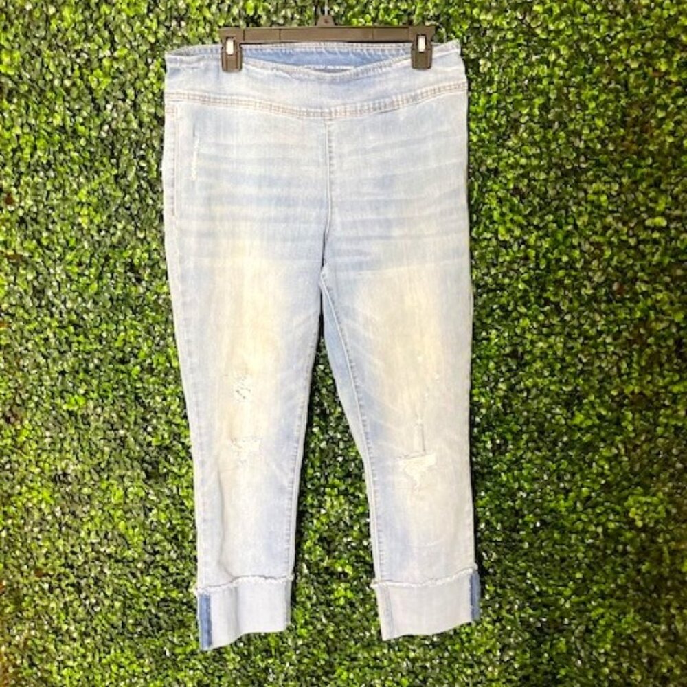 INC Denim Light Blue Distressed Denim Stretch Pull-On Capri Jeans - Size 12